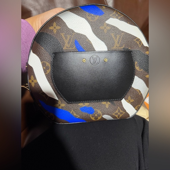 NWT LVXLOL Boîte Chapeau Souple MM bag. - Picture 4 of 10